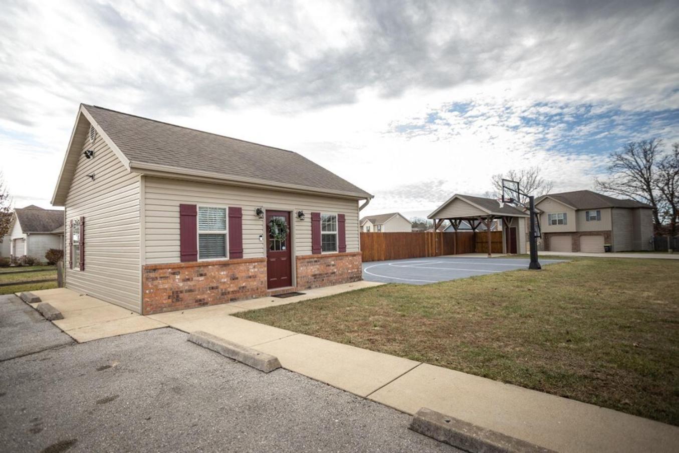 Tiny Home With Hot Tub Near Ft Leonard Wood! Waynesville Exterior foto